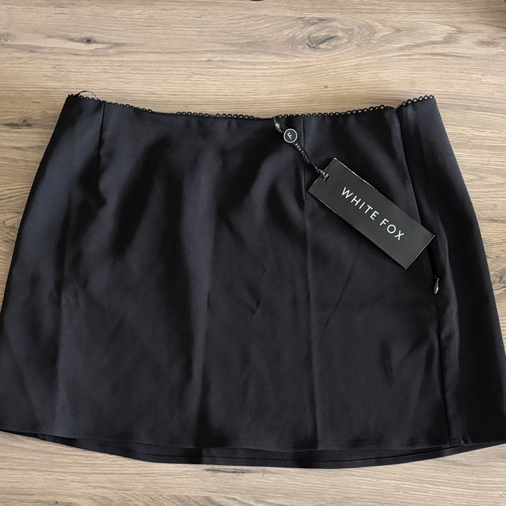White Fox Boutique Elegant Black Mini Skirt